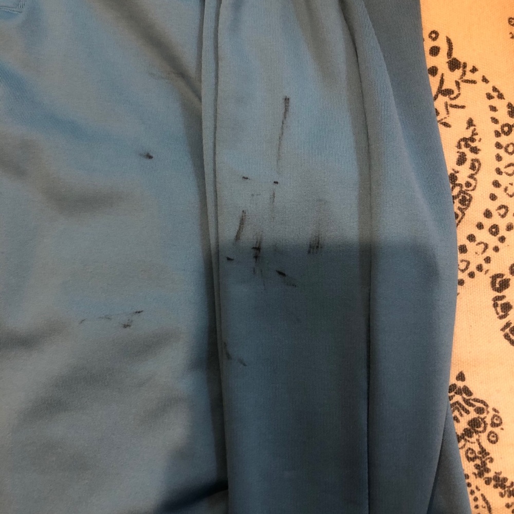 Underarmor Quarter-Zip Compression Running Top - Picture 5 of 5
